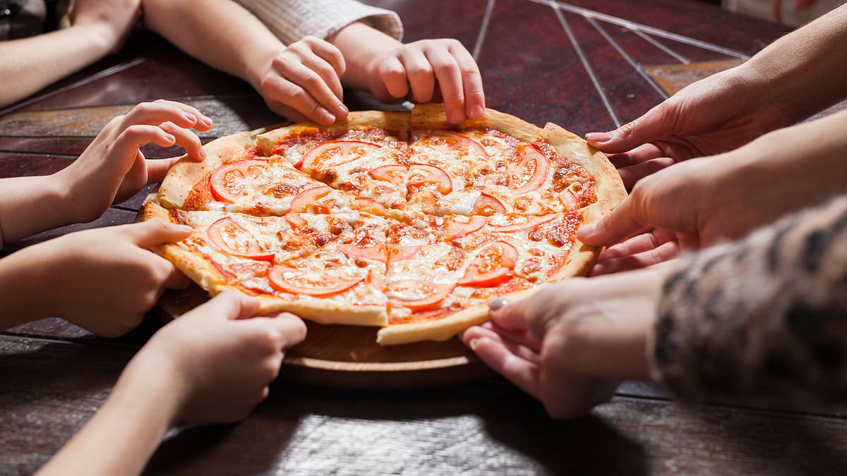 Restaurants in Austria charging up to €11 for empty plates in nationwide clampdown on meal sharing