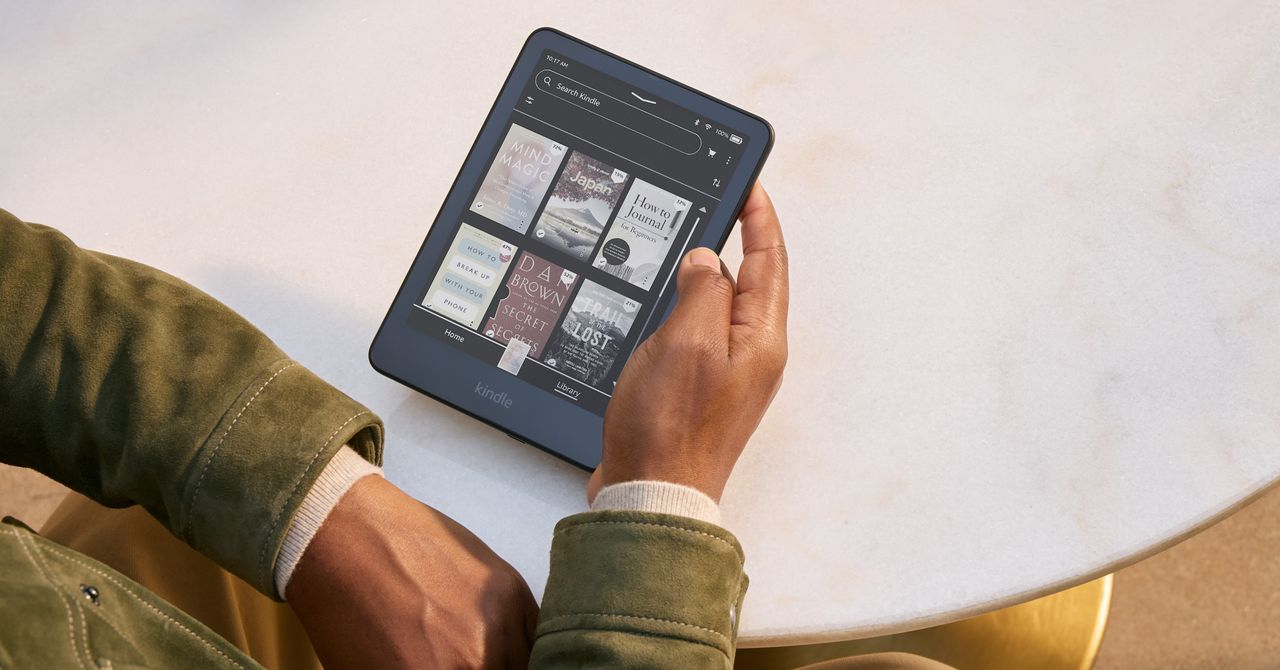 Amazon’s Kindle Colorsoft Gets a Dark Mode (2026)