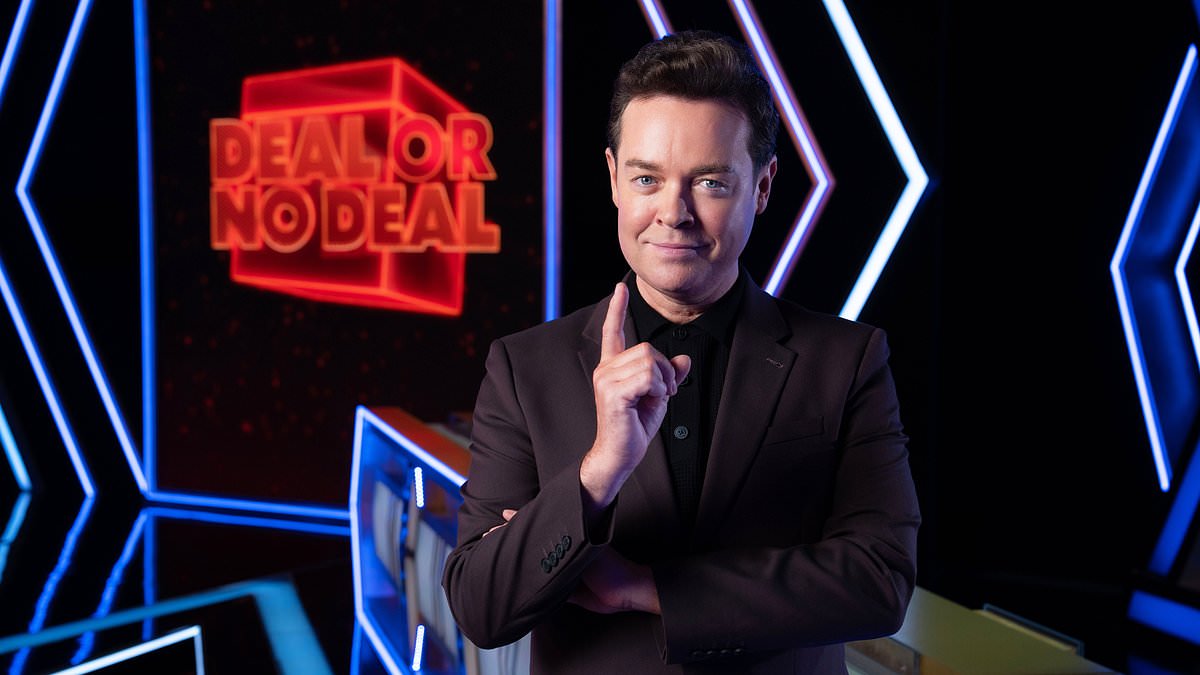 Stephen Mulhern bringing his hit magic show to P&O Cruises ship this summer