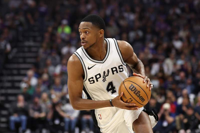 Don’t blink: De’Aaron Fox’s game 7 performance has the Spurs closing in on Jalen Brunson