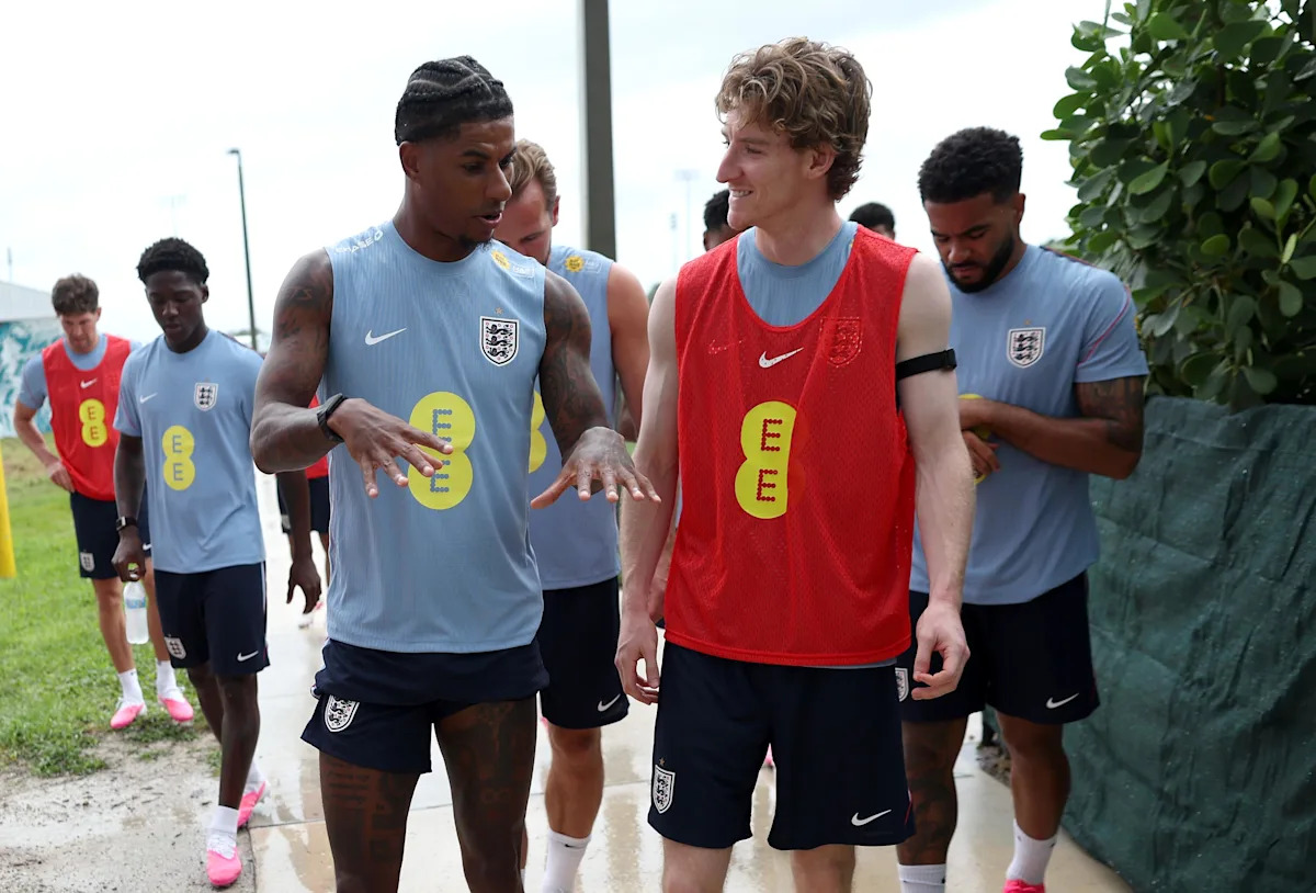 Anthony Gordon reveals what Marcus Rashford has told him about Barcelona after €80m transfer