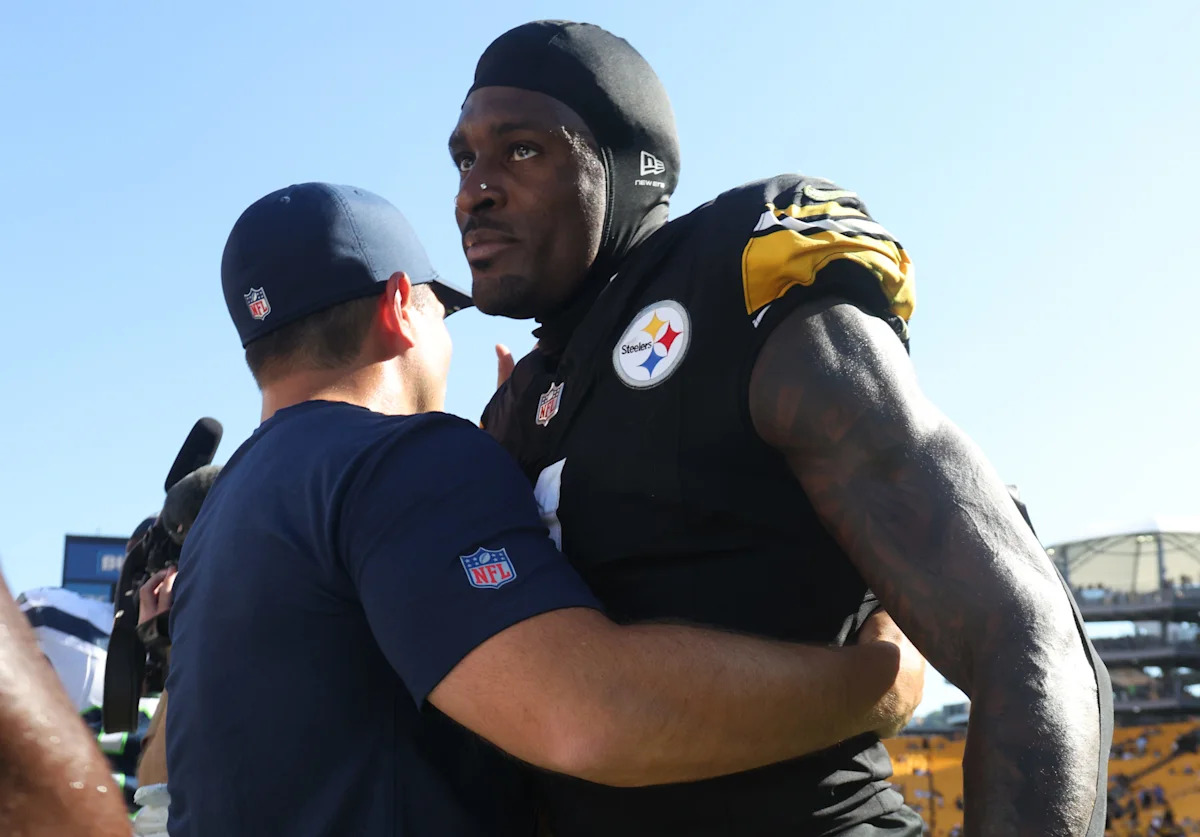 Steelers WR DK Metcalf goes viral over wild new photo