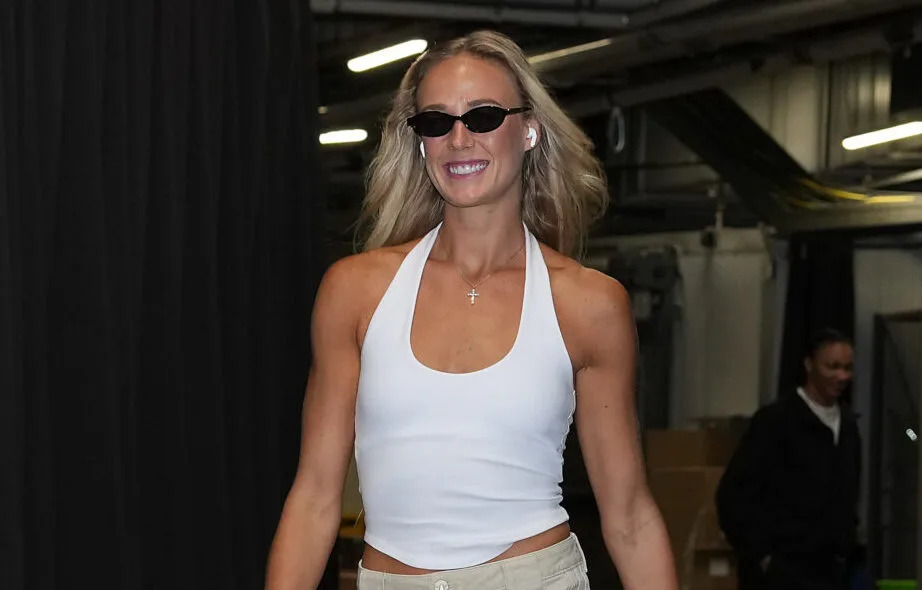 Sophie Cunningham rocks ‘sporty chic’ athleisure for Fever-Dream trilogy game