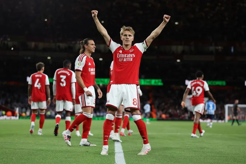 Dominant Arsenal take down Coventry City to kick off Premier League title defense