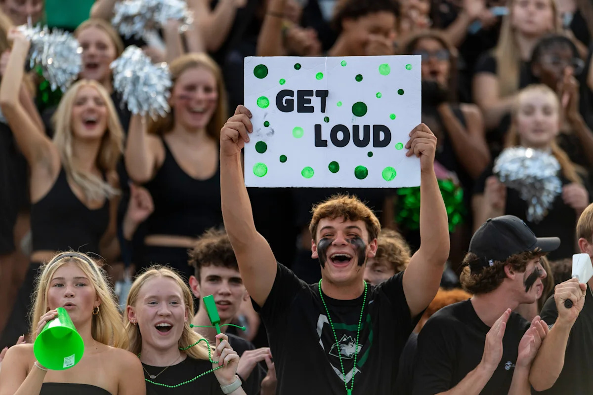 Follow LIVE updates, scores from week 1 Southwestern Indiana football games
