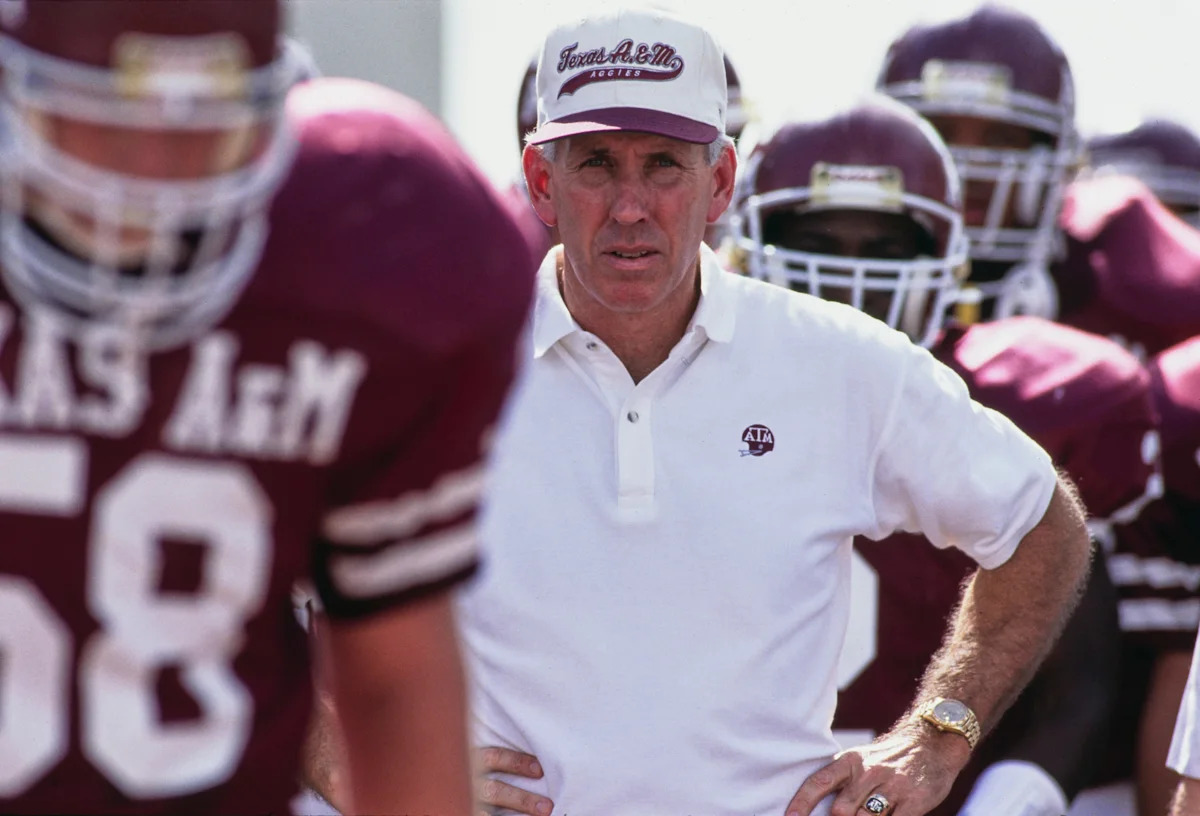 Texas A&M unveiling statue for legendary coach R.C. Slocum
