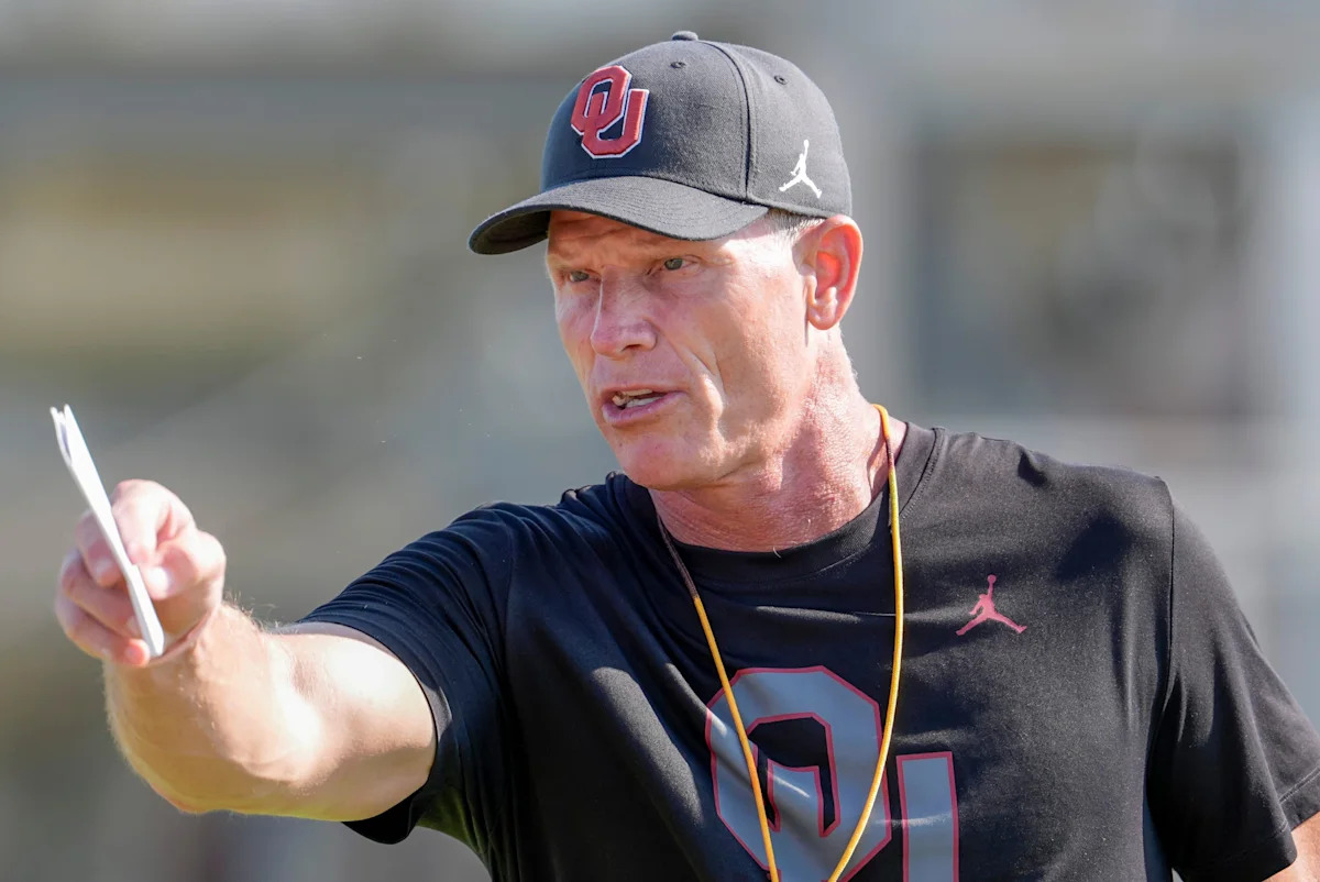Former head coach praises Oklahoma’s Brent Venables ahead of 2026