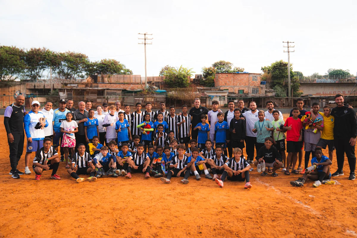 Campo dos Sonhos stages friendly at Vista Alegre
