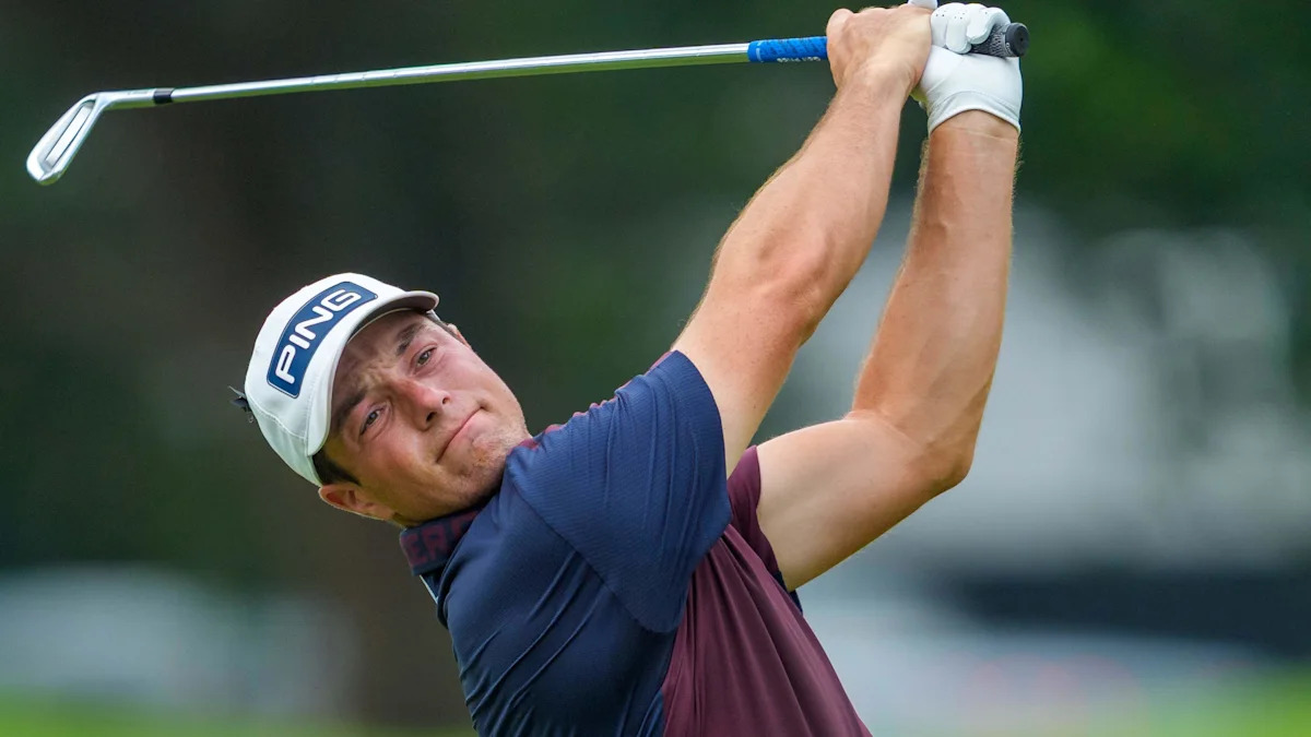 Hovland in tie for lead at Tour Championship