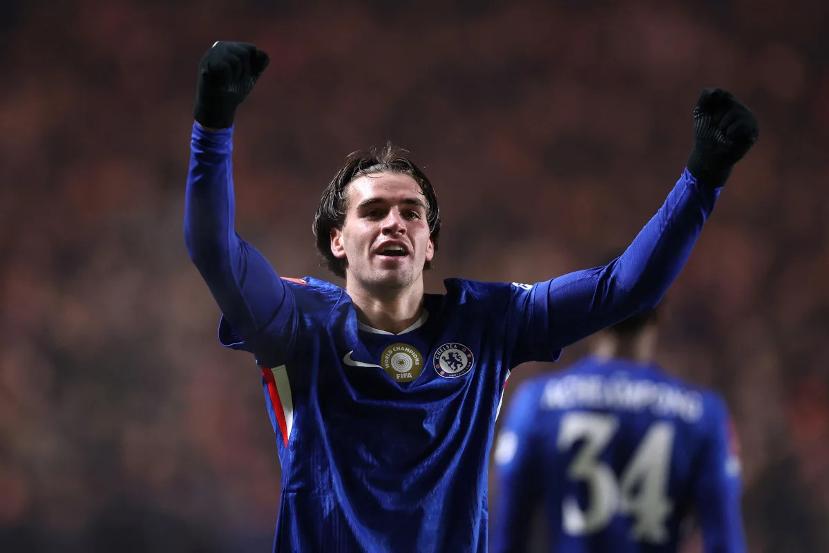 Chelsea: Napoli ready for Guiu, Roma request Gittens loan