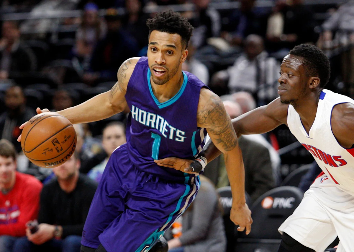 Charlotte Hornets jersey history No. 1 Courtney Lee 2015-2016