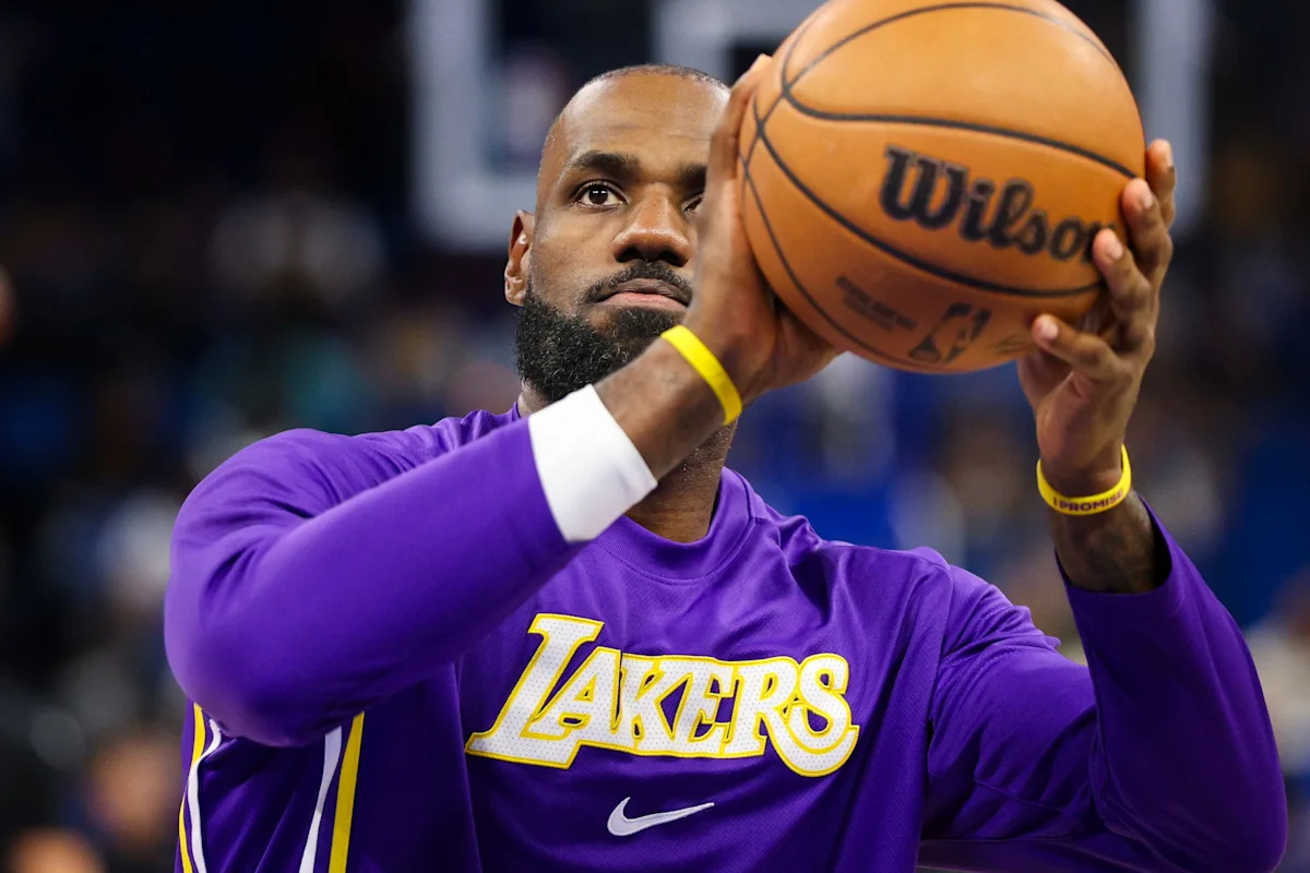 Sixers star LeBron James in open runs with DeMar DeRozan, other stars