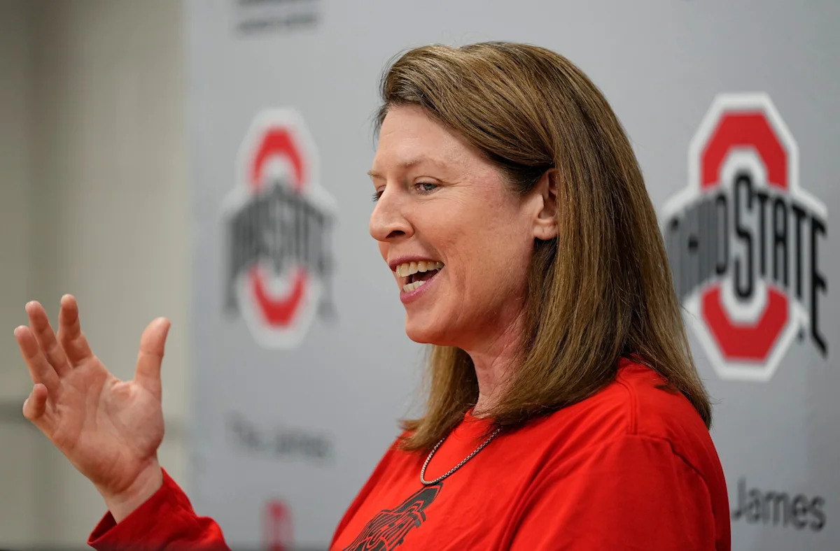 Victory Bell ringer announced for Ohio State game against Kent State