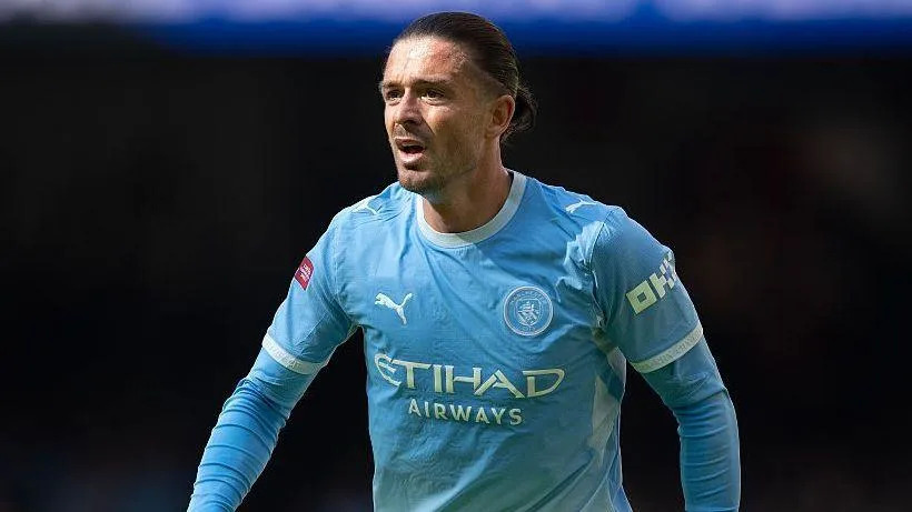 Everton sign Grealish and close in on Balogun deal