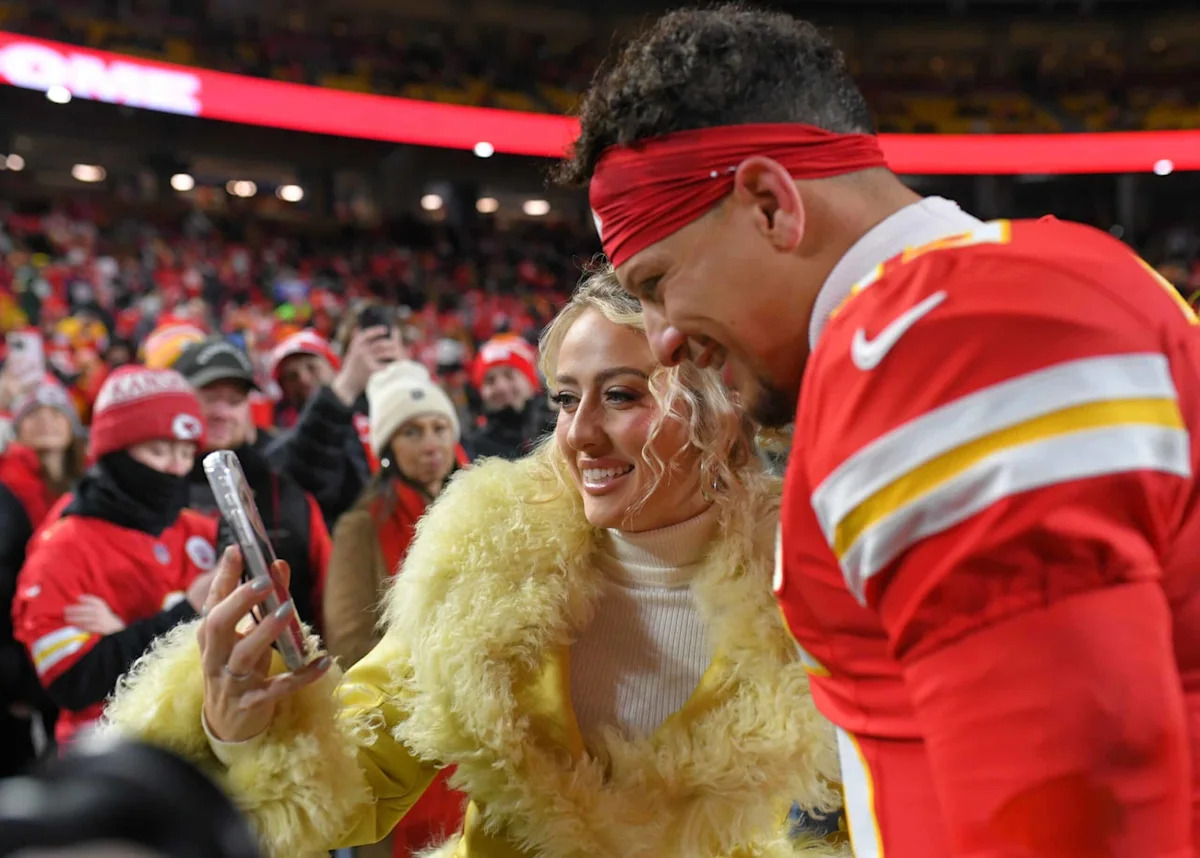 Patrick Mahomes Walks Away From Reporters After Injury Questions Push Him to Breaking Point