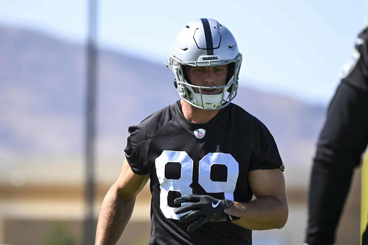 NFL Analyst Predicts Brock Bowers to Break This Record in 2026