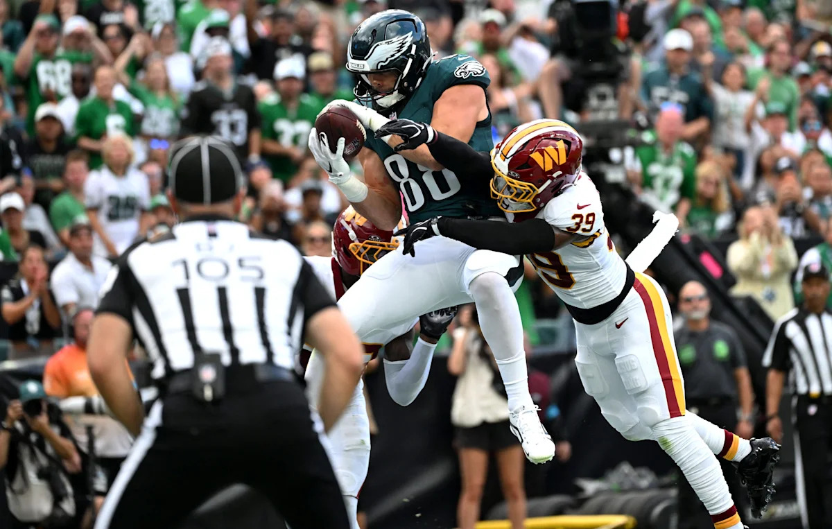 Eagles lead Commanders 14-9 at halftime: Five first-half takeaways