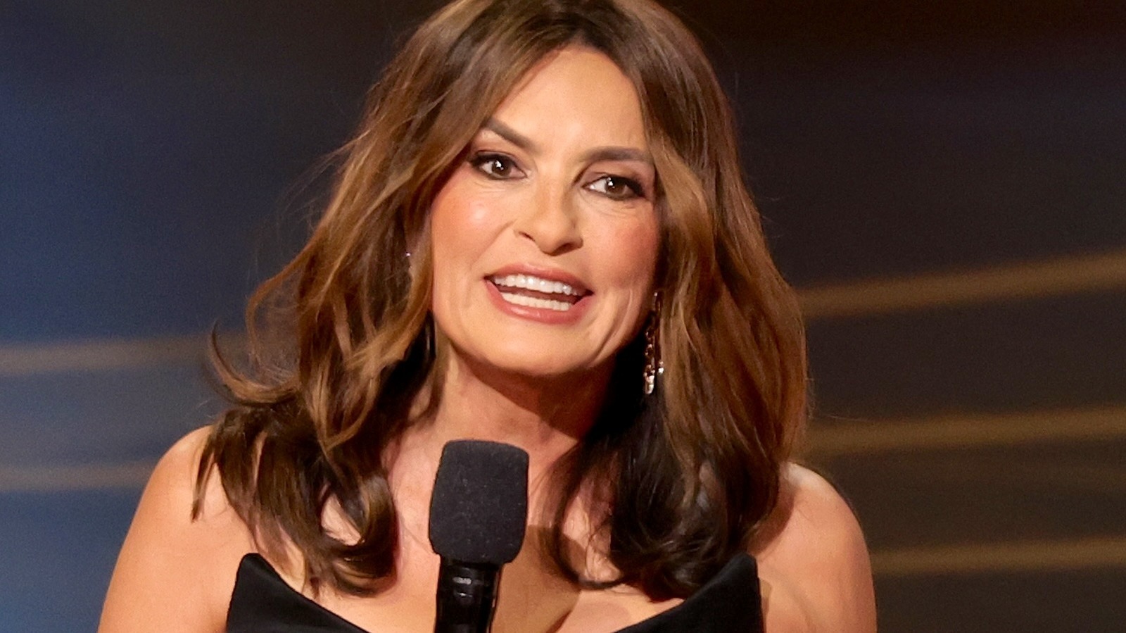 Emmys 2026 Review: Mariska Hargitay’s Shaky Stint As Host Kicks Off A Badly Paced Night (Grade It!)