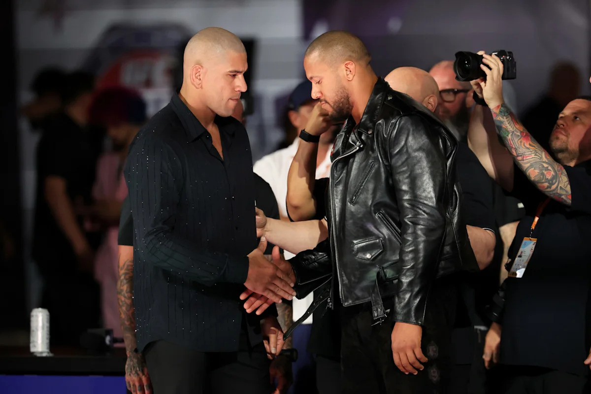 Alex Pereira calls for Ciryl Gane rematch that makes zero sense
