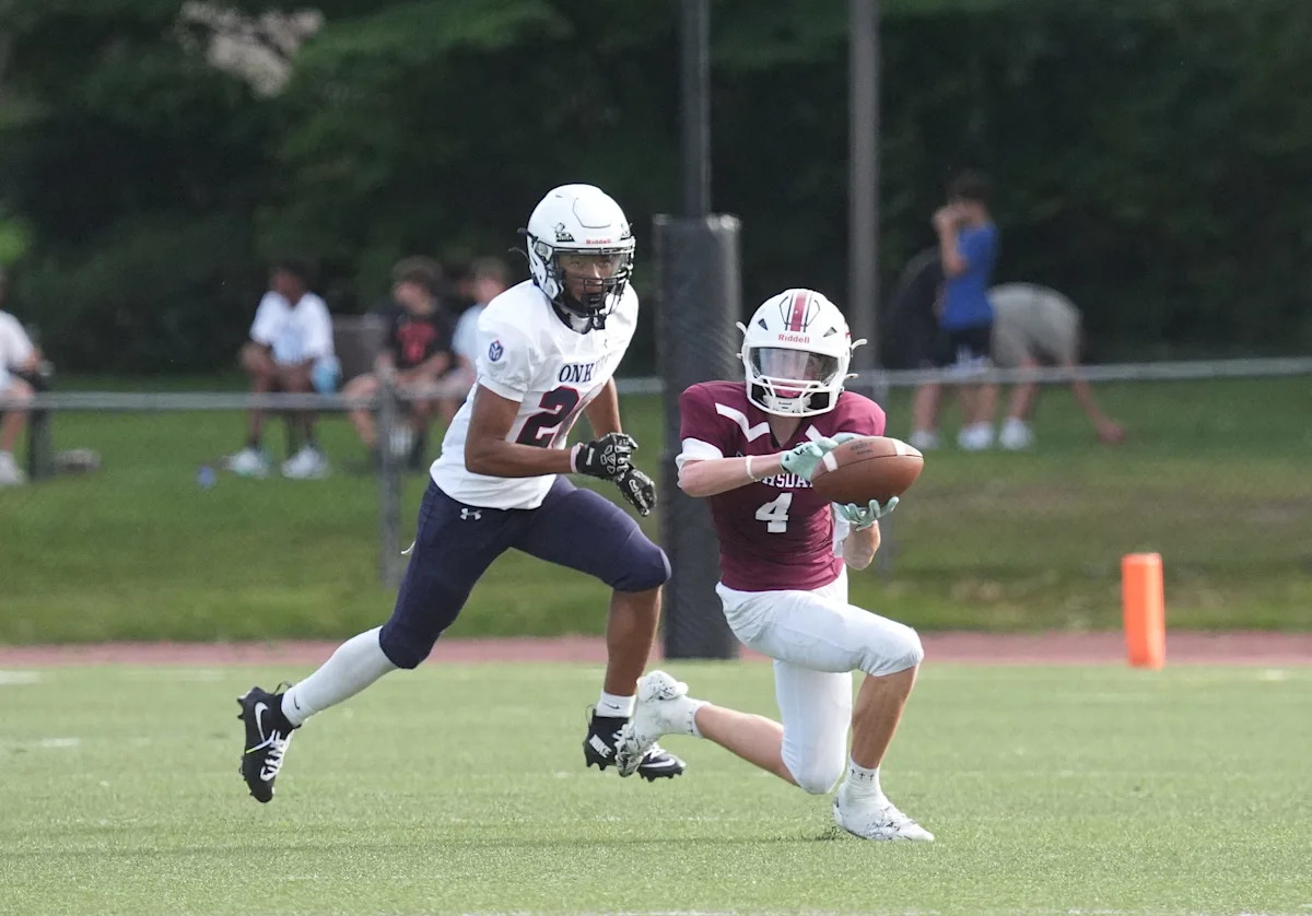Scarsdale football topples Yonkers 40-14 in its season opener
