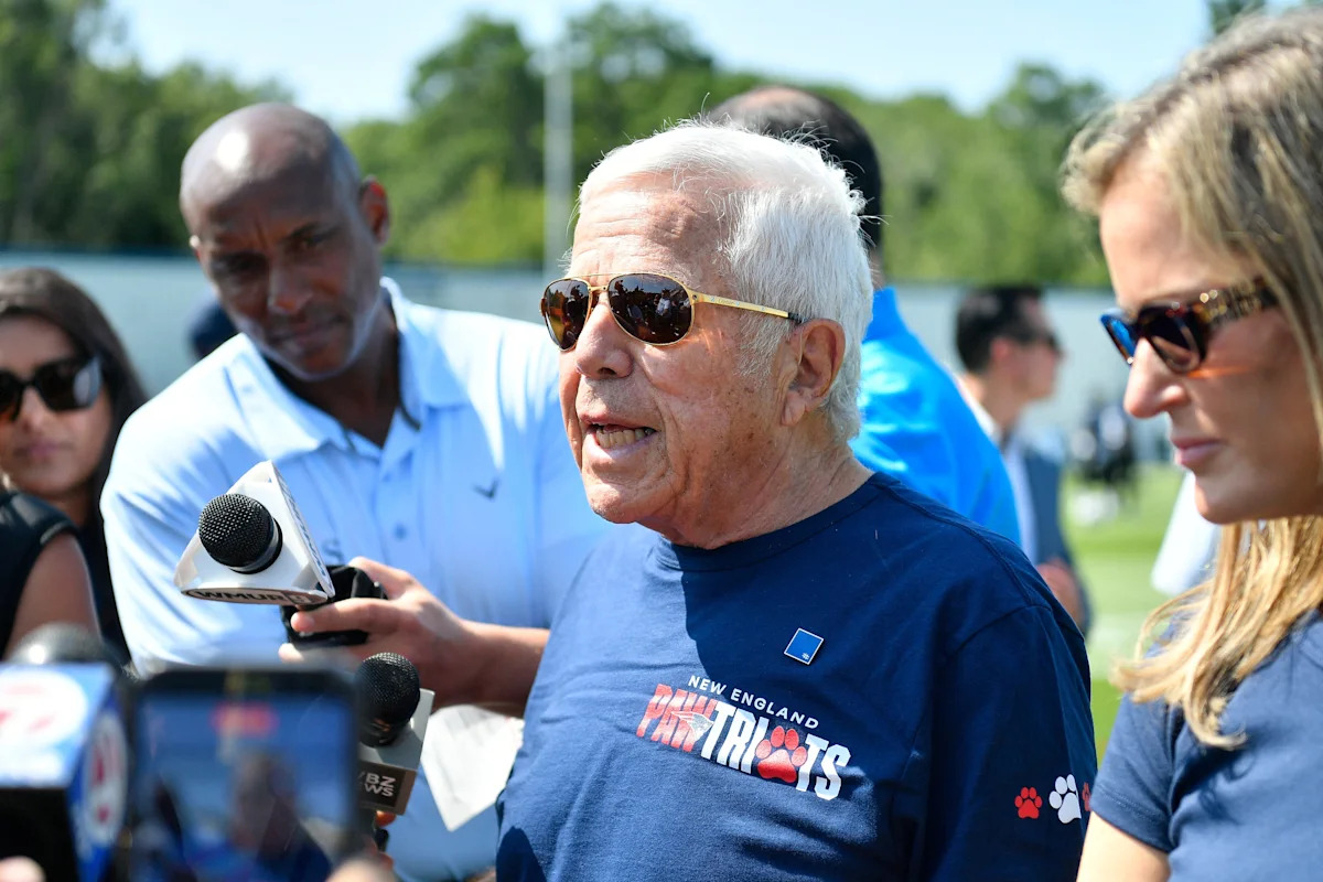 Christian Gonzalez trainer’s cryptic reaction to Robert Kraft comments