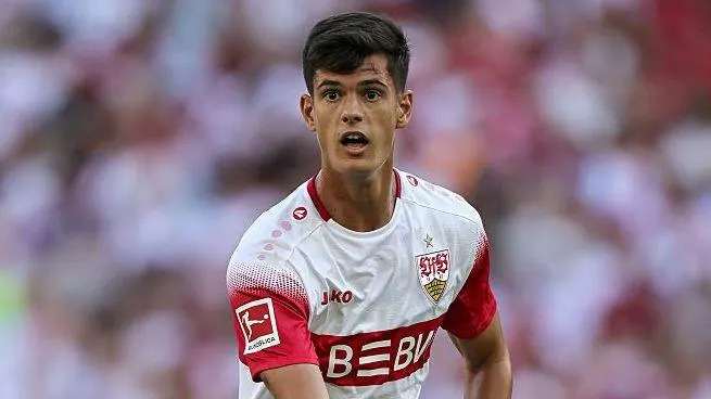 Brighton sign midfielder Chema Andres from Stuttgart