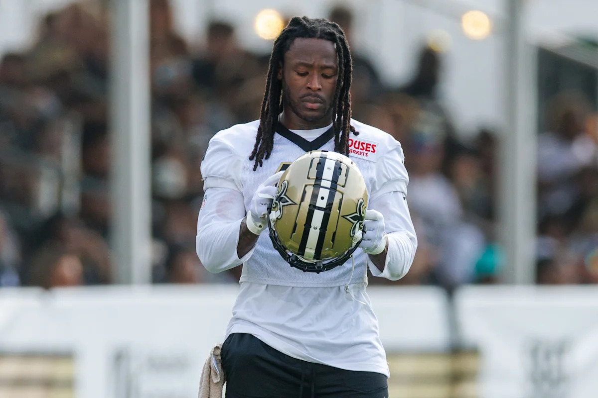 Alvin Kamara remains limited at practice