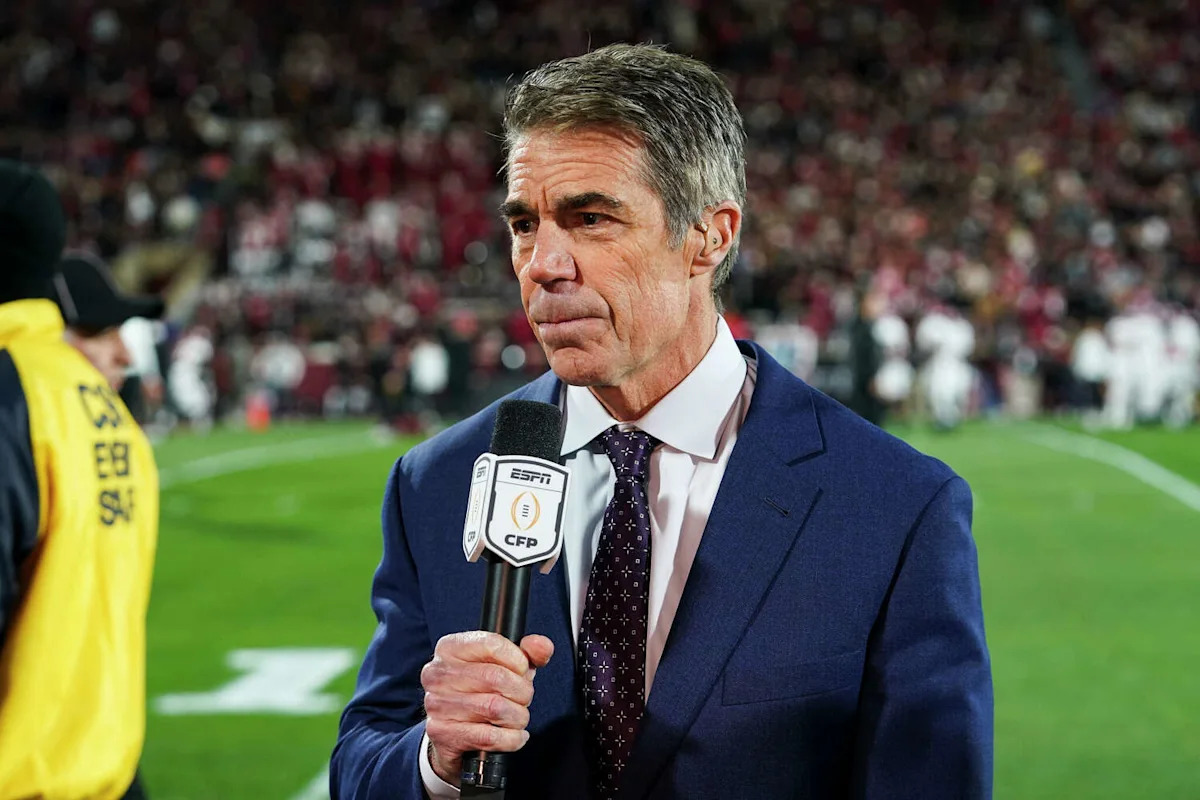 ESPN’s Chris Fowler on Texas-Ohio State, juggling tennis and football, and ‘joke’ scheduling