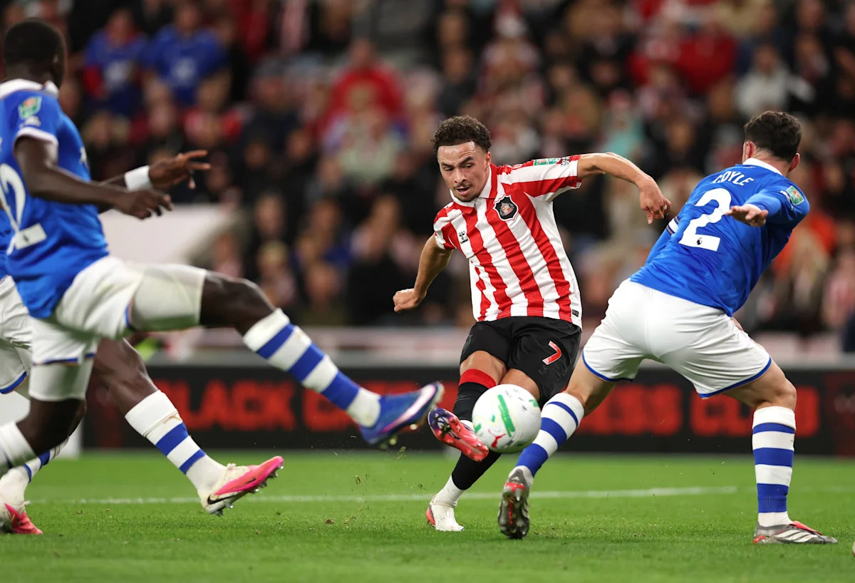 Le Bris on Sunderland forward’s future at the club after impressive display against Hull