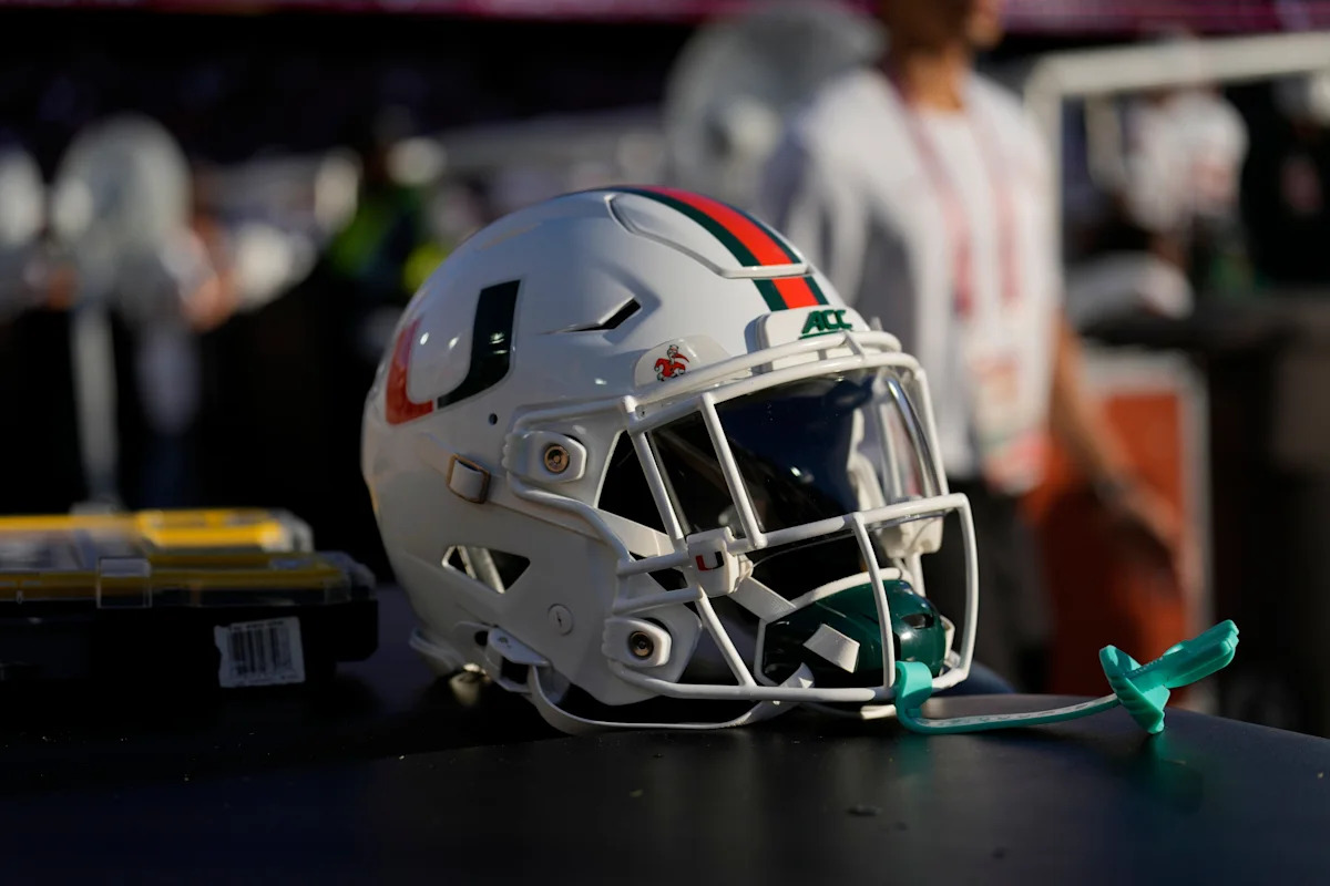 Miami, Nike reportedly agree to landmark deal, ending Hurricanes’ Adidas run