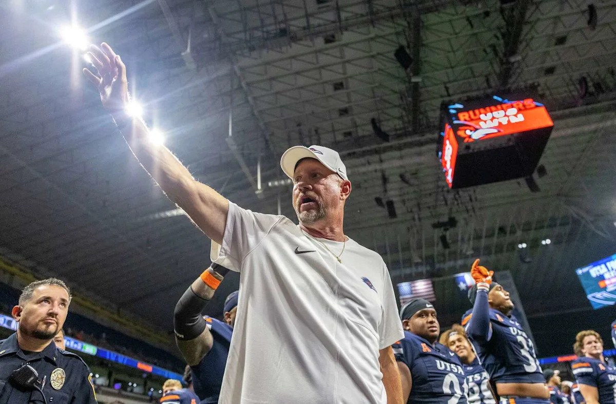 UTSA-Texas State football: How to watch clash between longtime friends Traylor, Kinne